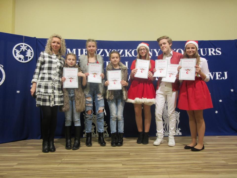 Sukcesy na VI Międzyszkolnym Konkursie Piosenki Bożonarodzeniowej w Sośniach