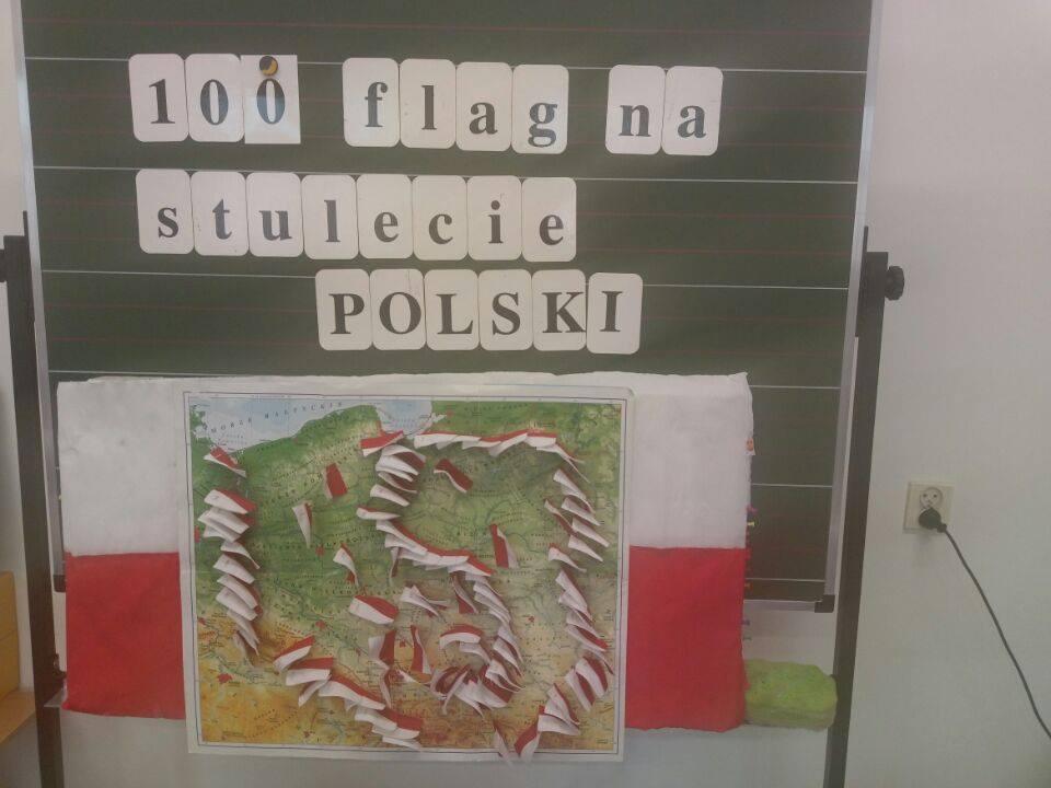100 flag na 100 - lecie niepodległej Polski