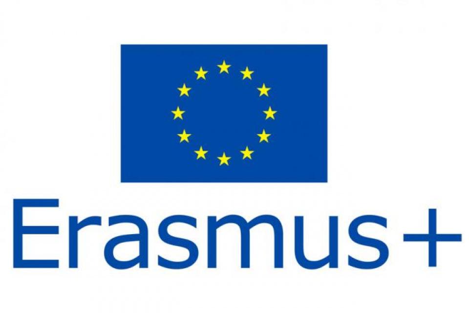Umowa Erasmus +.