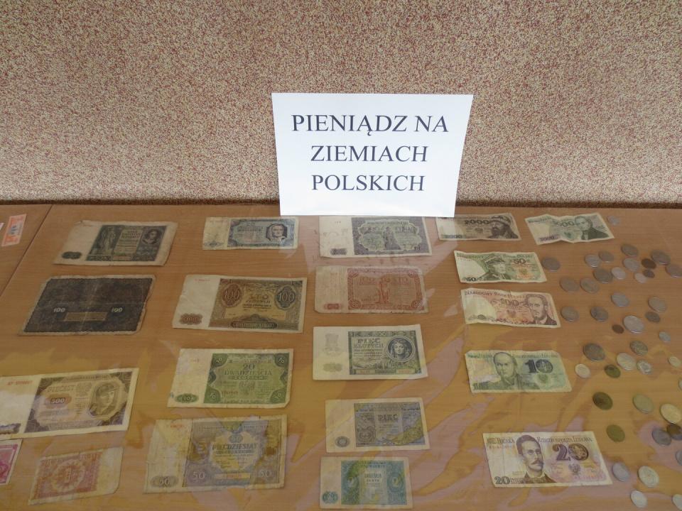 Pieniądze na ziemiach Polskich-wystawa