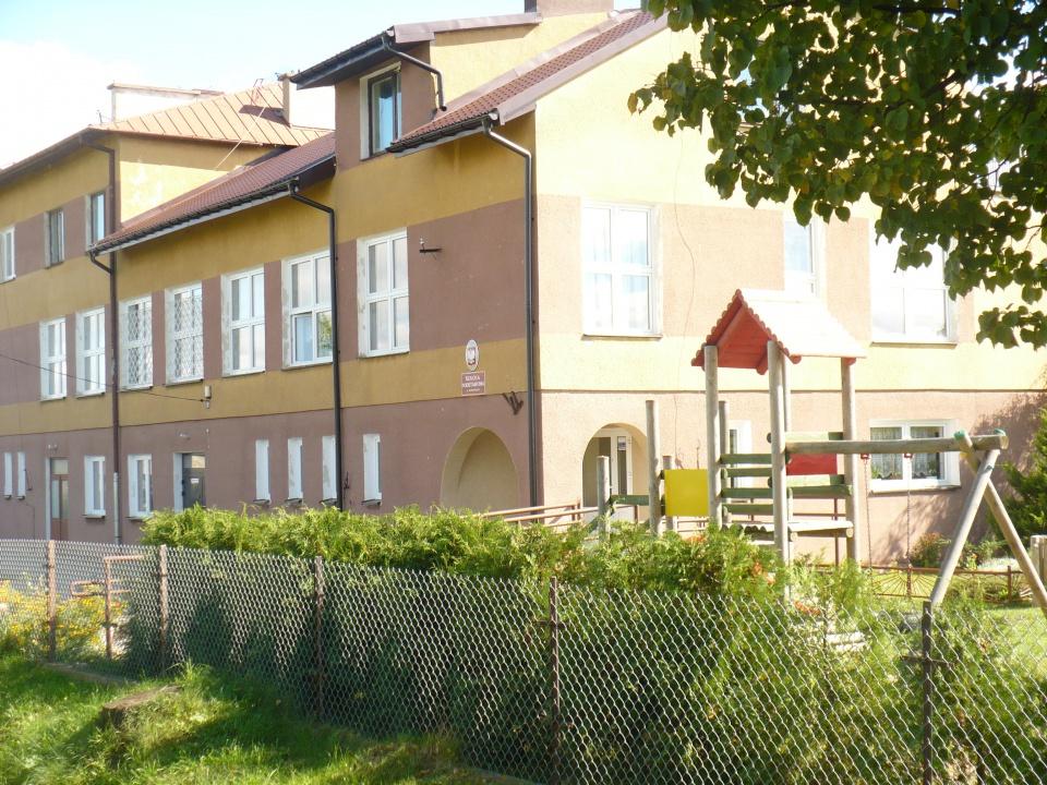 Szkoła Podstawowa w Łempicach