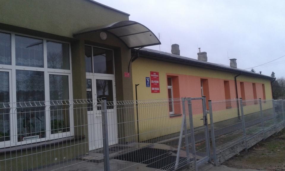 Szkoła Podstawowa w Łazowie